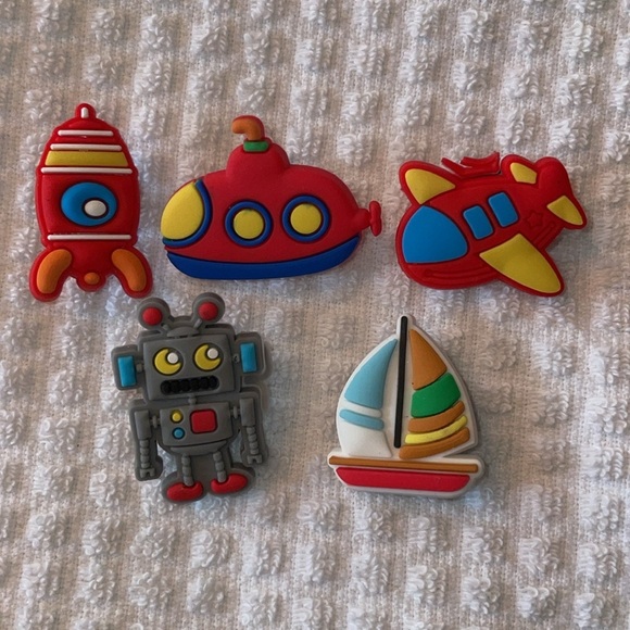 Crocs Charms  Set of 5‎ ( little boys) - Picture 1 of 3